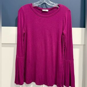 Amelia James Fuchsia Long Sleeve Top with Flared Bell Sleeves Size S Like New